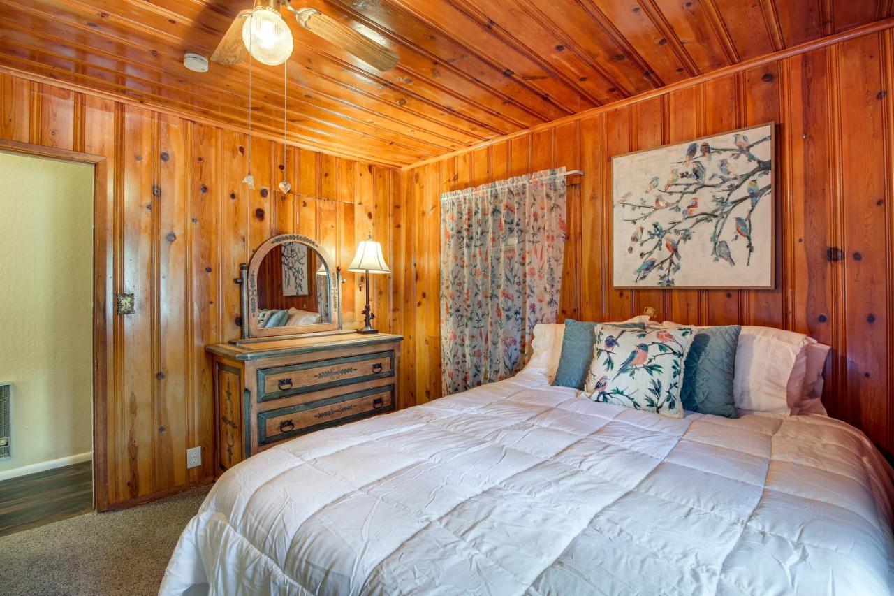 Laptop-Friendly Lakeside Cottage Stay With Gas Grill Pinetop-Lakeside Luaran gambar